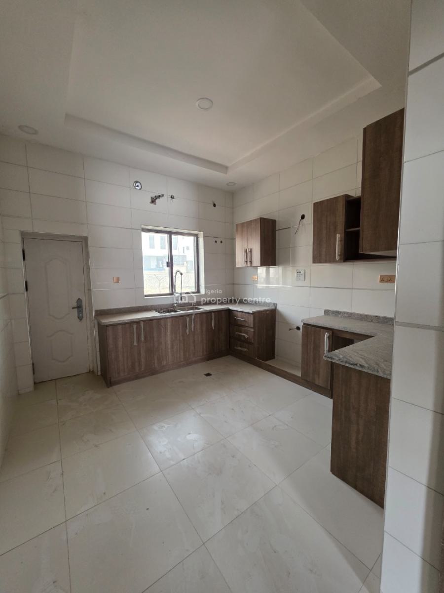 Massive 5 Bedroom Terrace Duplex with Bq, Guzape District, Abuja, Terraced Duplex for Sale