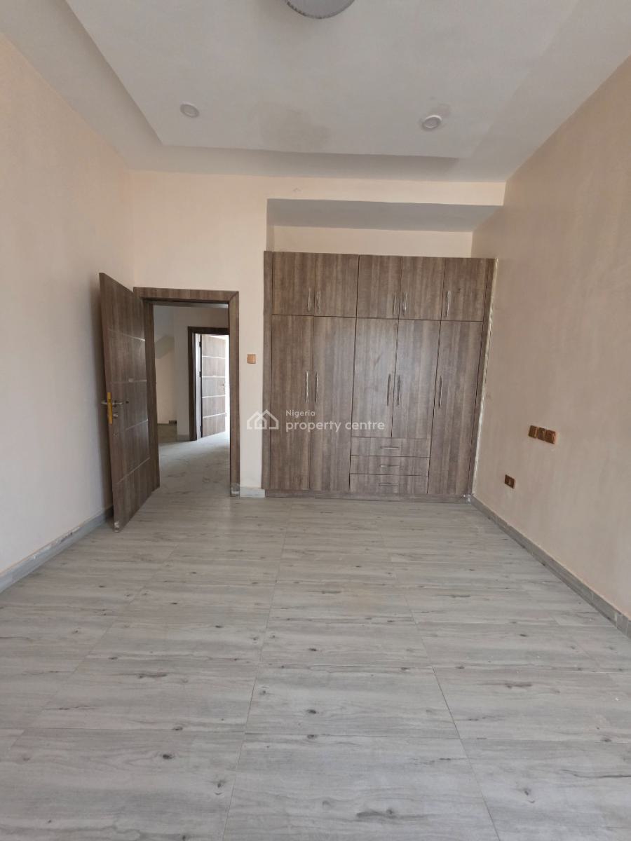 Massive 5 Bedroom Terrace Duplex with Bq, Guzape District, Abuja, Terraced Duplex for Sale