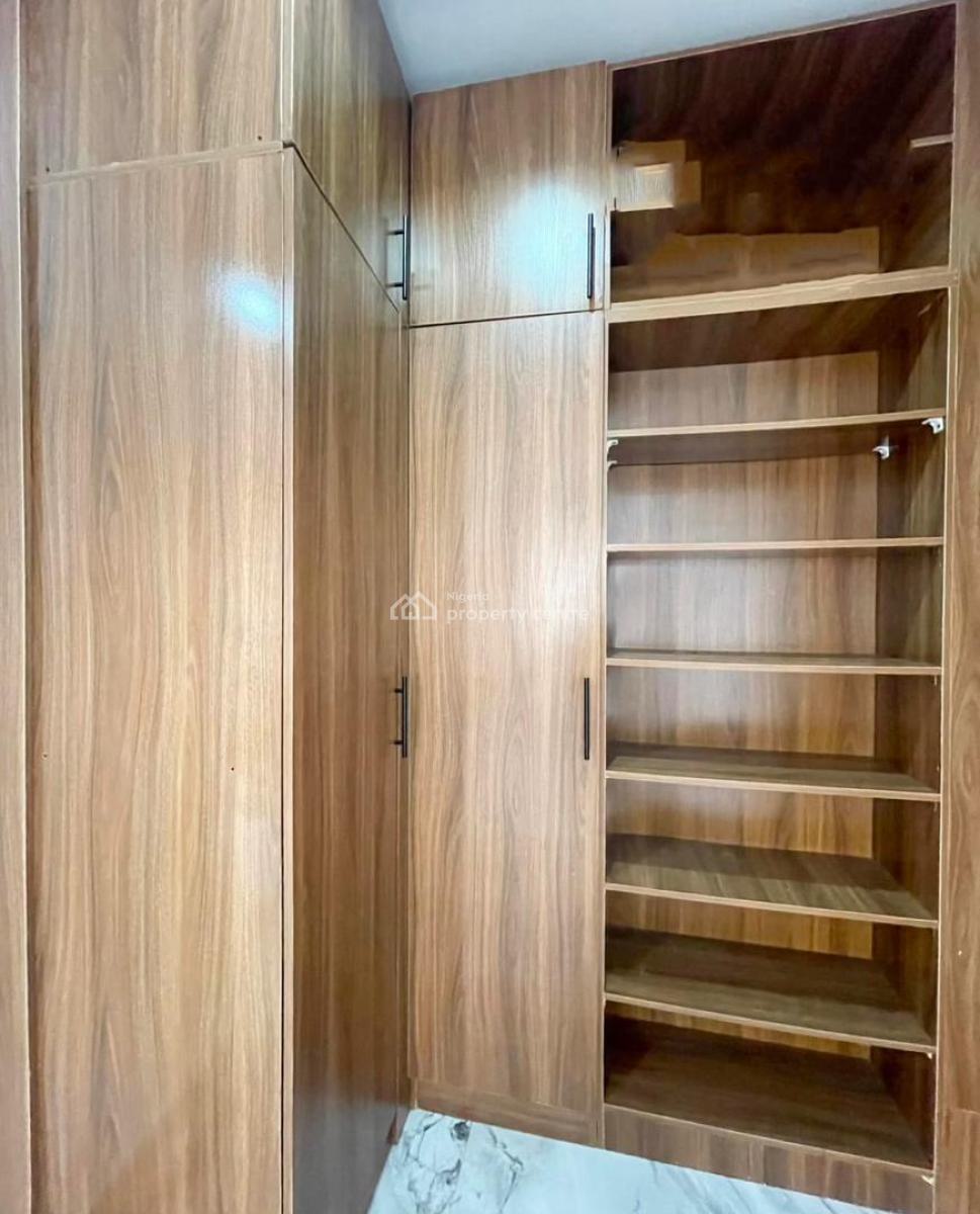 Beautiful 3 Bedroom Apartment  with a Bq, Ikate, Lekki, Lagos, House for Rent