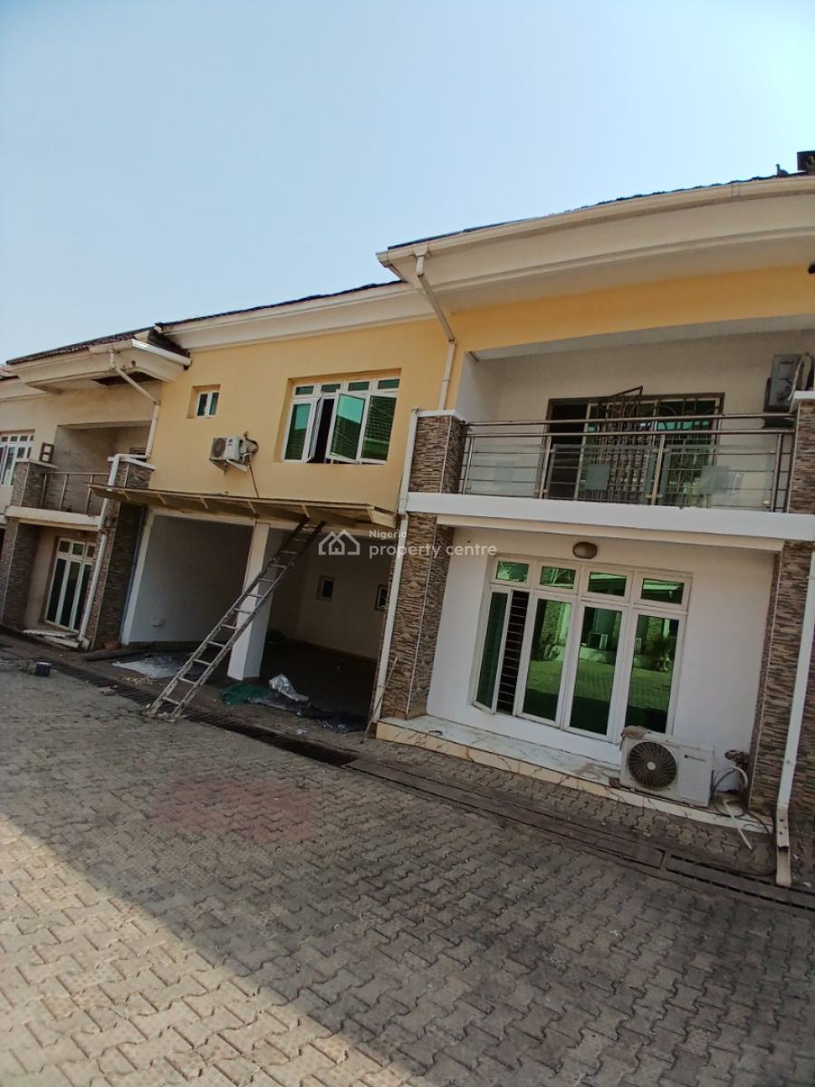 Well Renovated 3 Bedroom Terrace Duplex with 1 Room Bq, Asokoro Main Diplomatic Zone, Asokoro District, Abuja, Terraced Duplex for Rent