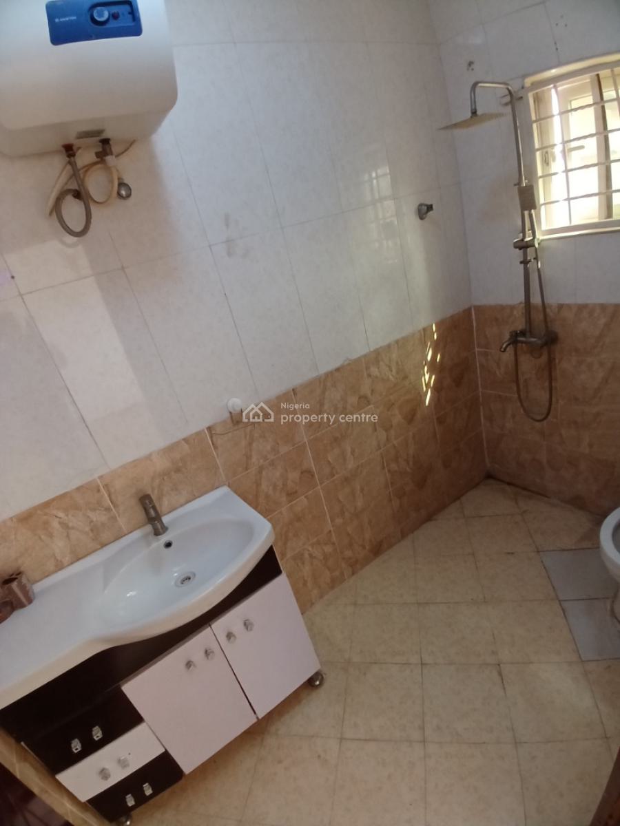 Well Renovated 3 Bedroom Terrace Duplex with 1 Room Bq, Asokoro Main Diplomatic Zone, Asokoro District, Abuja, Terraced Duplex for Rent