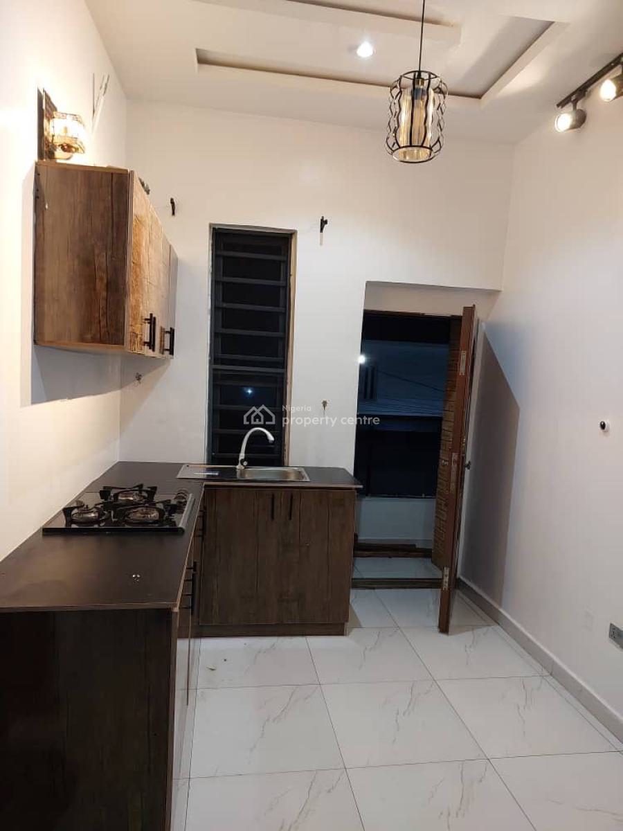 Fully Furnished Semi Masters + Shared Kitchen, Orchid Road, Lekki, Lagos, Self Contain (single Rooms) for Rent