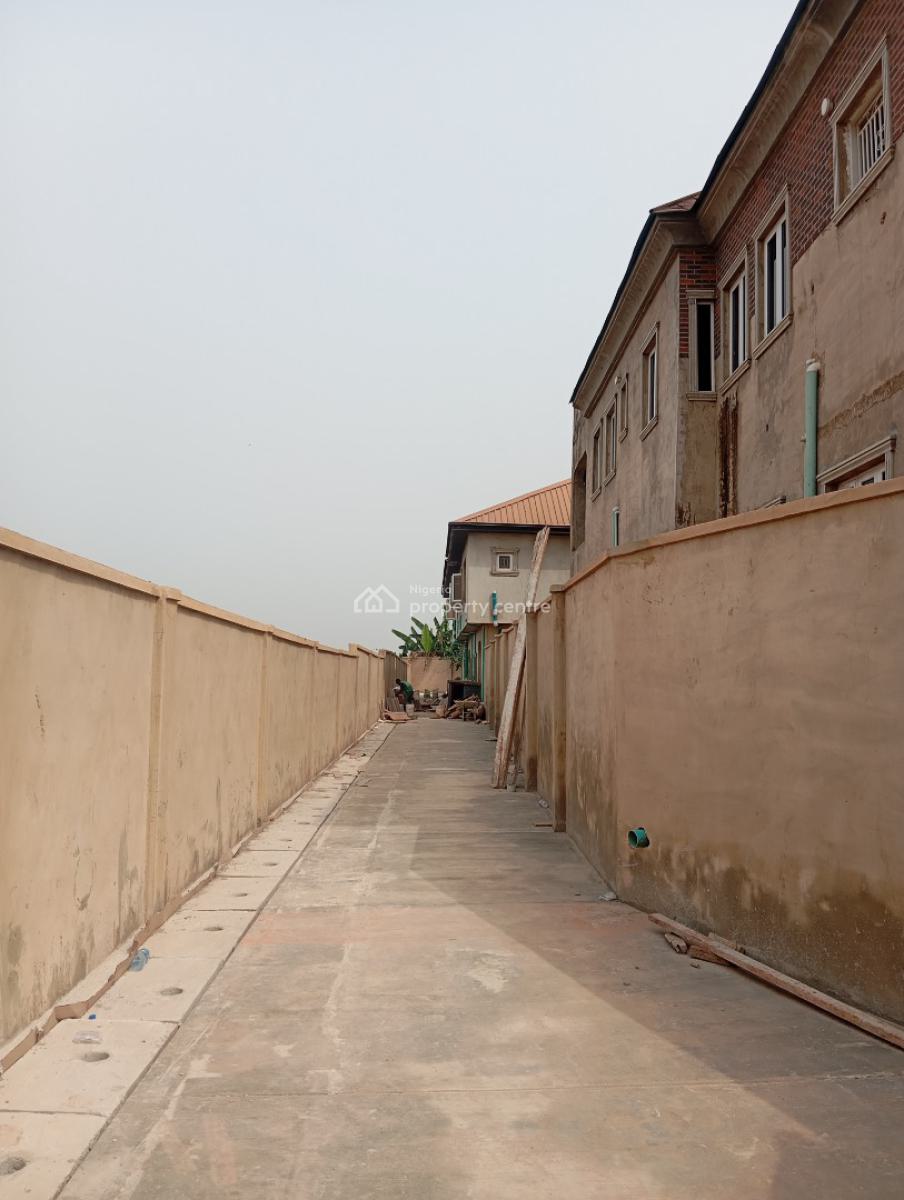6 Nos Classy 2 Bedroom Flats, G.r.a Quarters, Sagamu, Ogun, Flat / Apartment for Rent