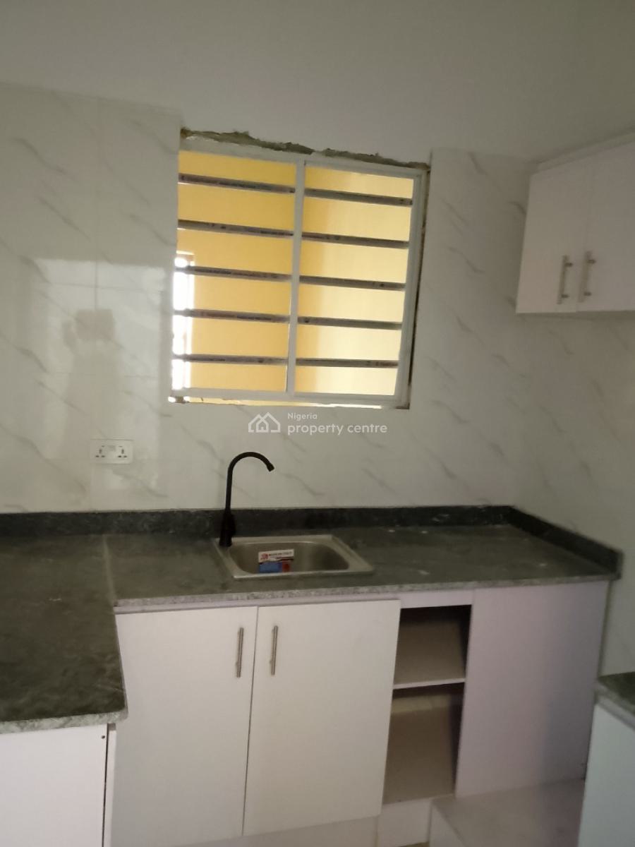 2 Units of 2 Bedroom and 2 Units of Mini Flat and Self Contain, Lekki Phase 1, Lekki, Lagos, House for Rent