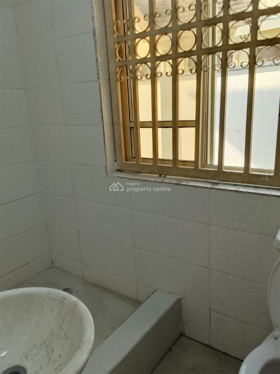 2 Units of 2 Bedroom and 2 Units of Mini Flat and Self Contain, Lekki Phase 1, Lekki, Lagos, House for Rent