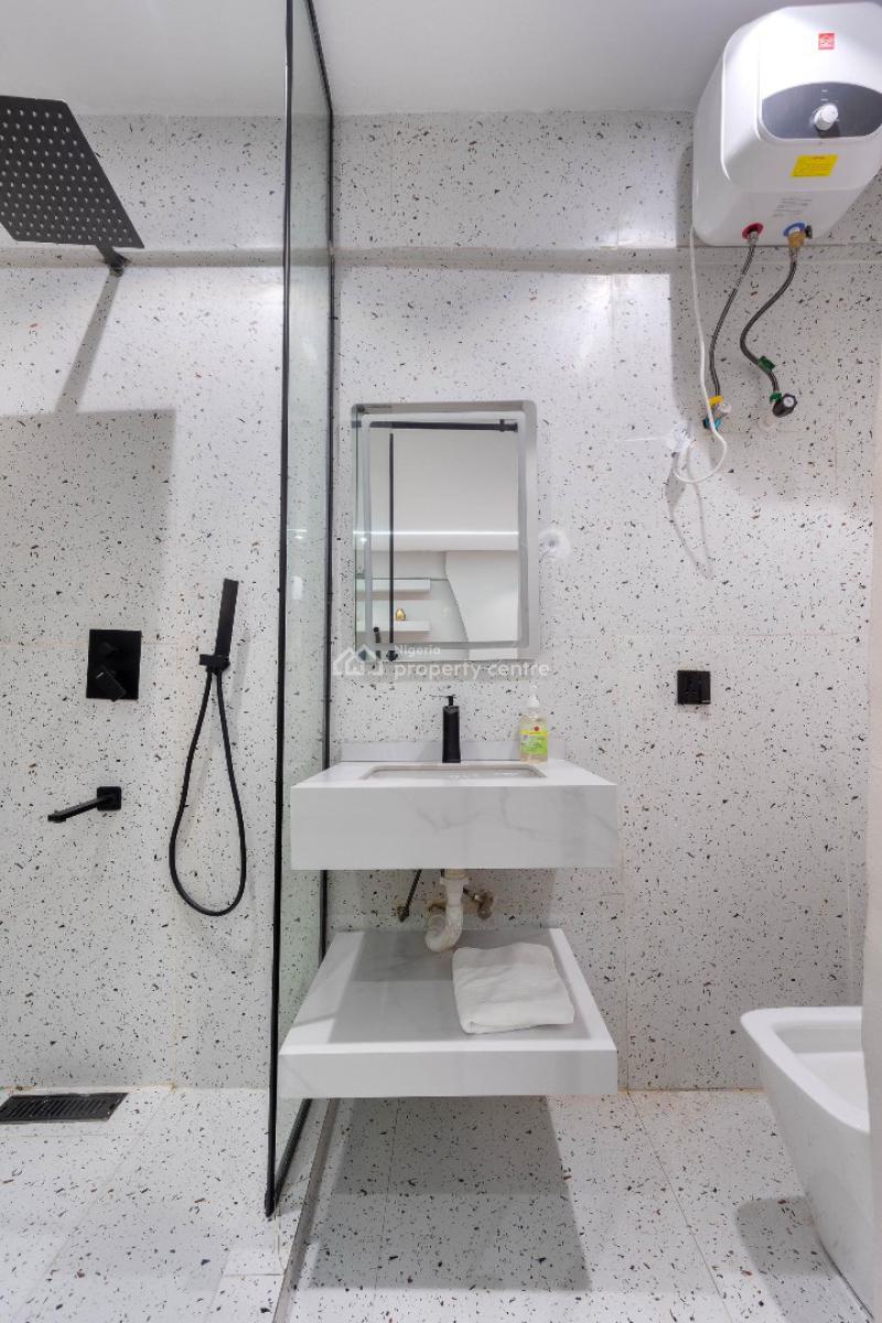 2 Bedroom Apartment with Ps5 and Gym, Admiralty, Lekki Phase 1, Lekki, Lagos, Flat / Apartment Short Let