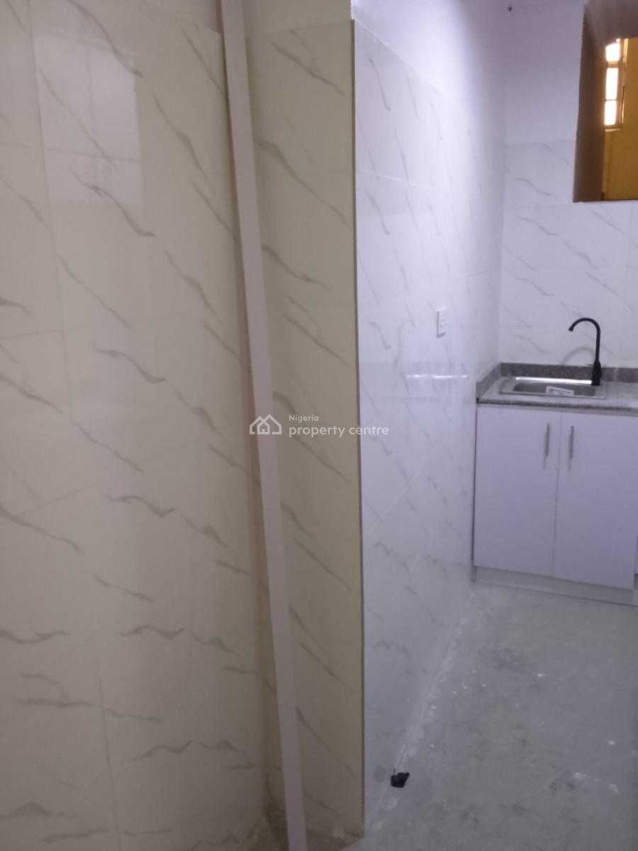 Clean and Spacious Mini Flat, Lekki Phase 1, Lekki, Lagos, House for Rent