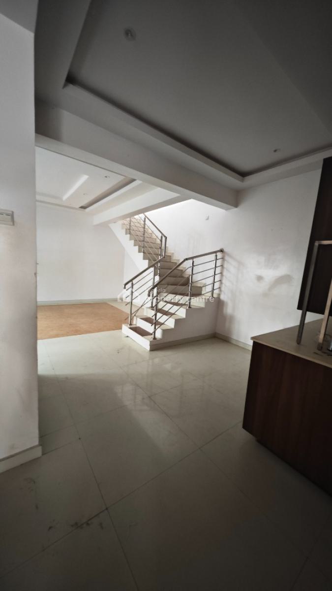 Luxury Self Service 3 Bedrooms, Off Freedom Way, Lekki Phase 1, Lekki, Lagos, Flat / Apartment for Rent