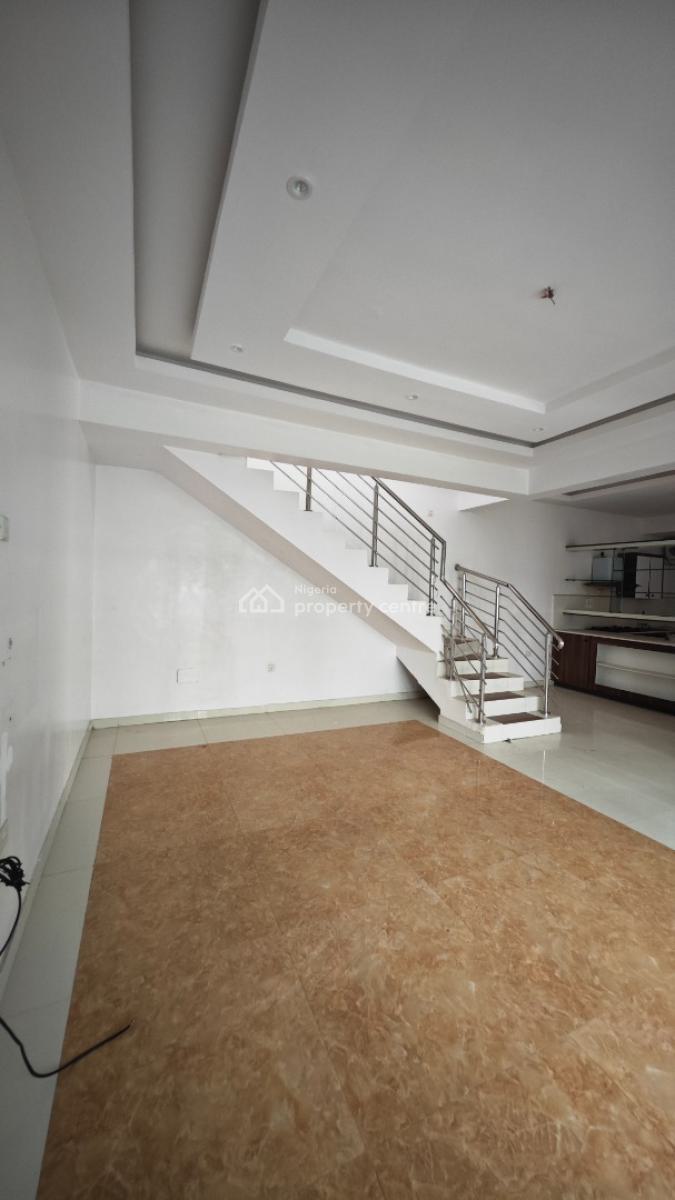 Luxury Self Service 3 Bedrooms, Off Freedom Way, Lekki Phase 1, Lekki, Lagos, Flat / Apartment for Rent