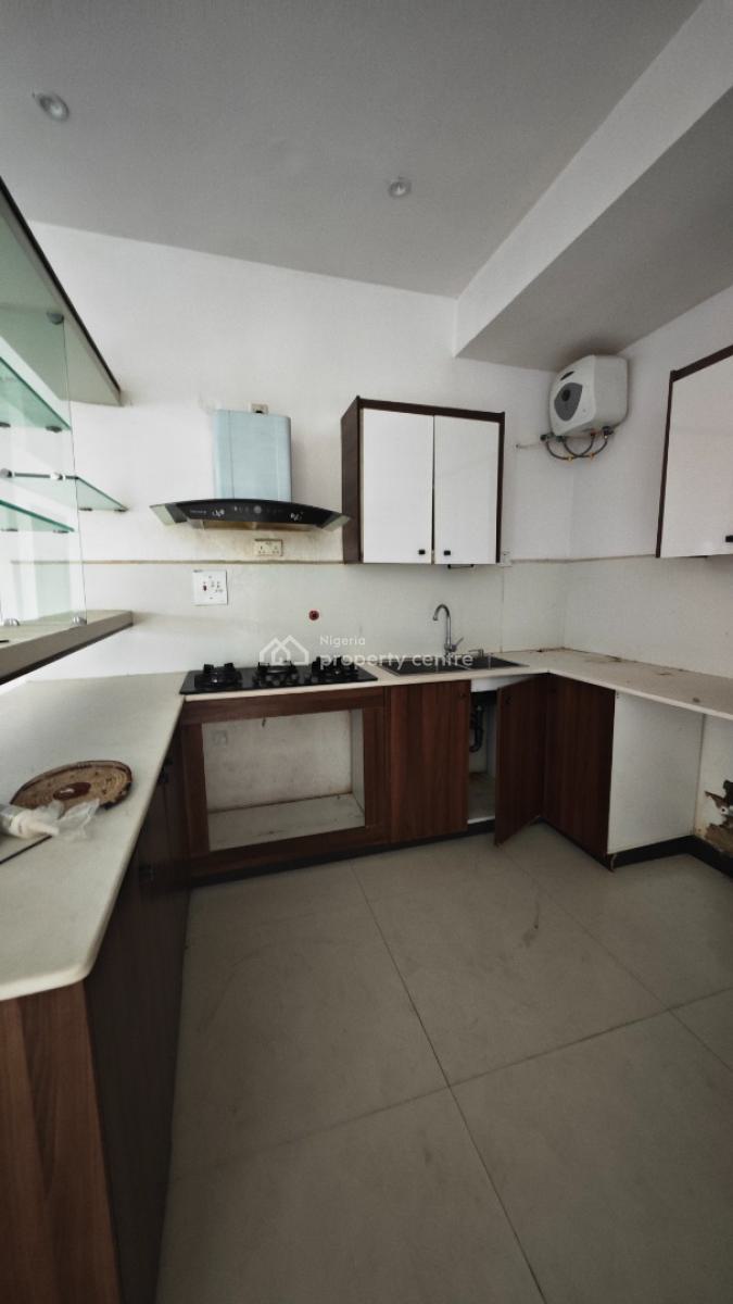 Luxury Self Service 3 Bedrooms, Off Freedom Way, Lekki Phase 1, Lekki, Lagos, Flat / Apartment for Rent