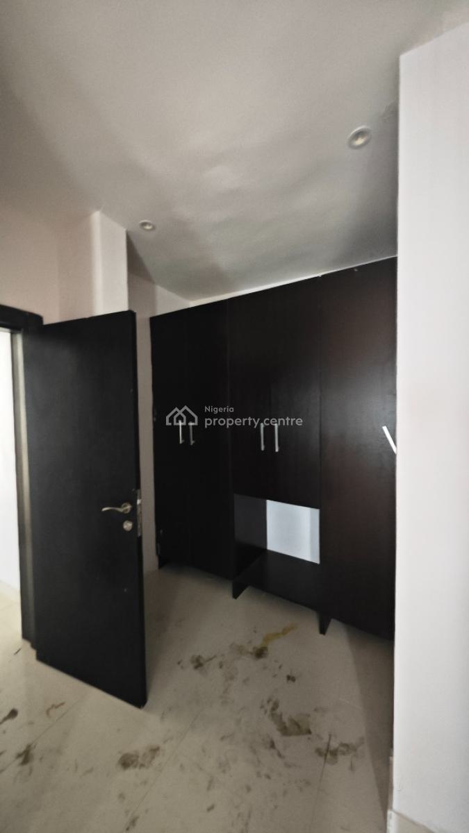 Luxury Self Service 3 Bedrooms, Off Freedom Way, Lekki Phase 1, Lekki, Lagos, Flat / Apartment for Rent