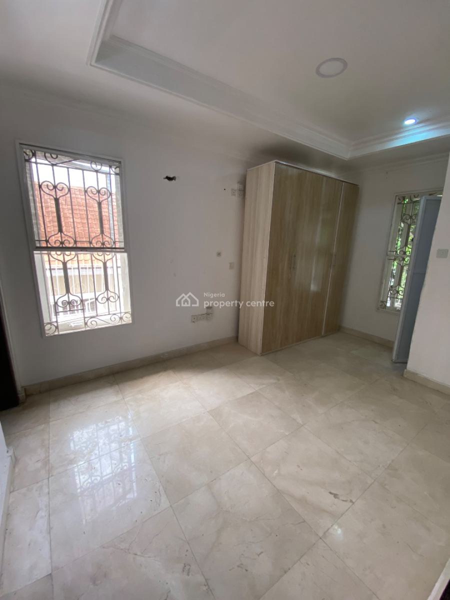 Luxury 3 Bedroom Apartment with 24hrs Light in a Secure Neighborhood, Off Admiralty Way, Lekki Phase 1, Lekki, Lagos, Flat / Apartment for Rent