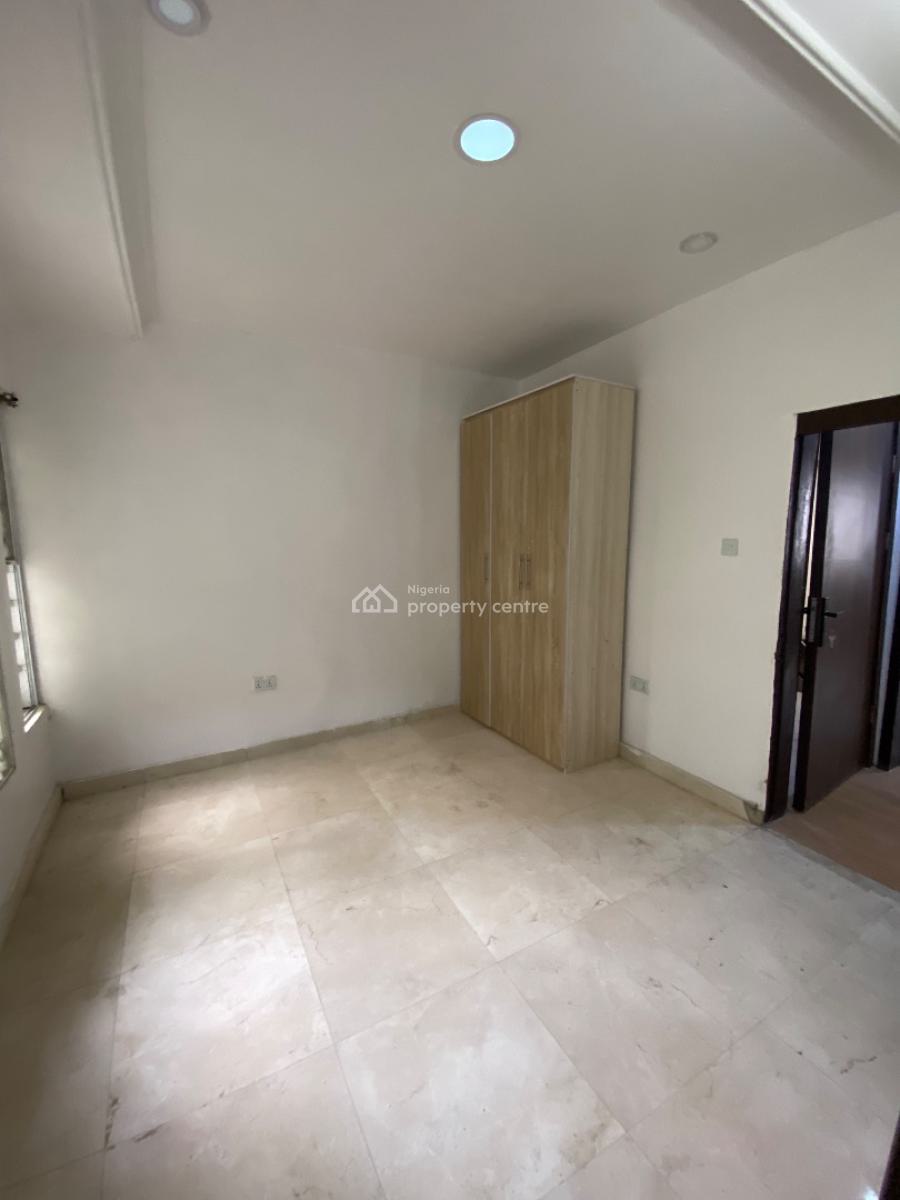 Luxury 3 Bedroom Apartment with 24hrs Light in a Secure Neighborhood, Off Admiralty Way, Lekki Phase 1, Lekki, Lagos, Flat / Apartment for Rent