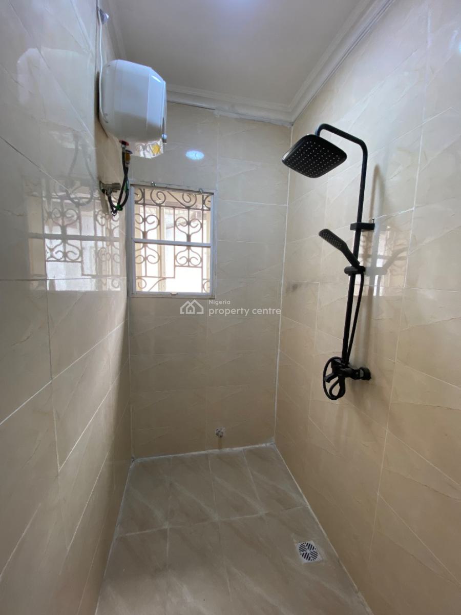 Luxury 3 Bedroom Apartment with 24hrs Light in a Secure Neighborhood, Off Admiralty Way, Lekki Phase 1, Lekki, Lagos, Flat / Apartment for Rent