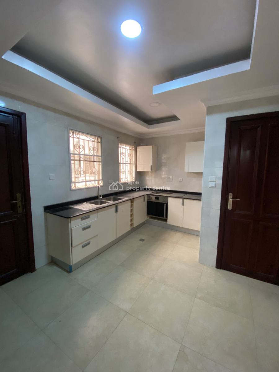 Luxury 1 Bedroom Apartment with 24hrs Light in a Secure Neighborhood, Off Admiralty Way, Lekki Phase 1, Lekki, Lagos, Mini Flat (room and Parlour) for Rent