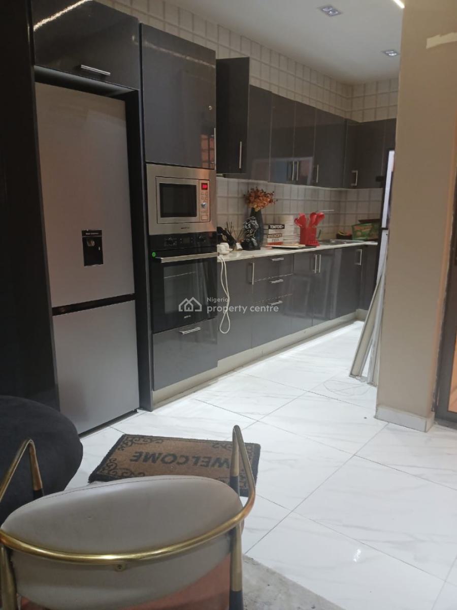 Lovely 1 Bedroom Apartment in a Secure Estate, Lekki Phase 1, Lekki, Lagos, Flat / Apartment for Rent