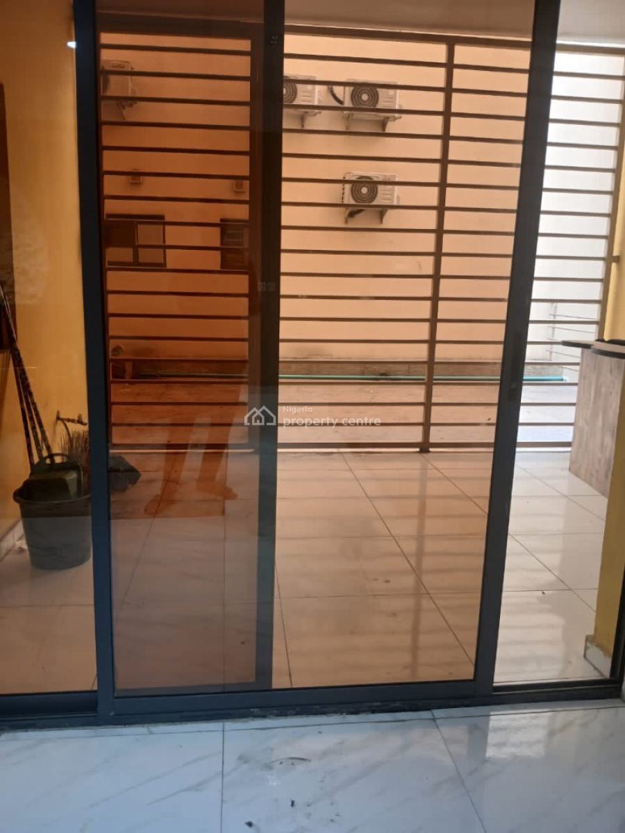 Lovely 1 Bedroom Apartment in a Secure Estate, Lekki Phase 1, Lekki, Lagos, Flat / Apartment for Rent