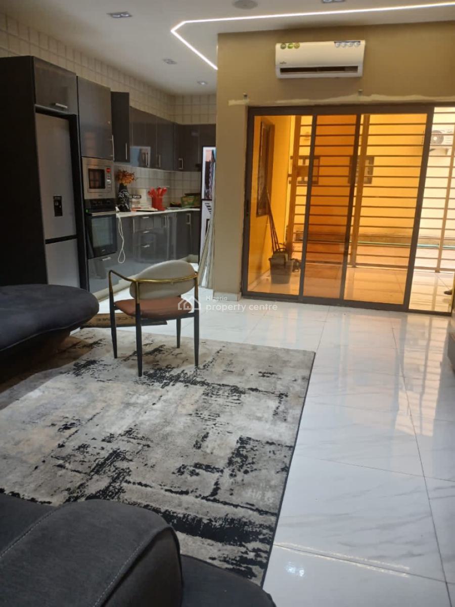 Lovely 1 Bedroom Apartment in a Secure Estate, Lekki Phase 1, Lekki, Lagos, Flat / Apartment for Rent