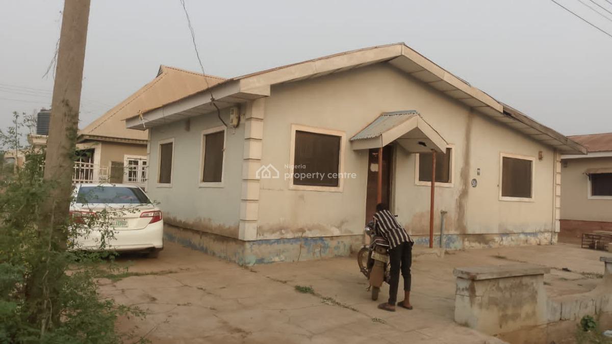 an Old 2 Bedroom Bungalow Available, Lubcon Road Hajj Camp  Mandate Estate, Ilorin West, Kwara, House for Sale