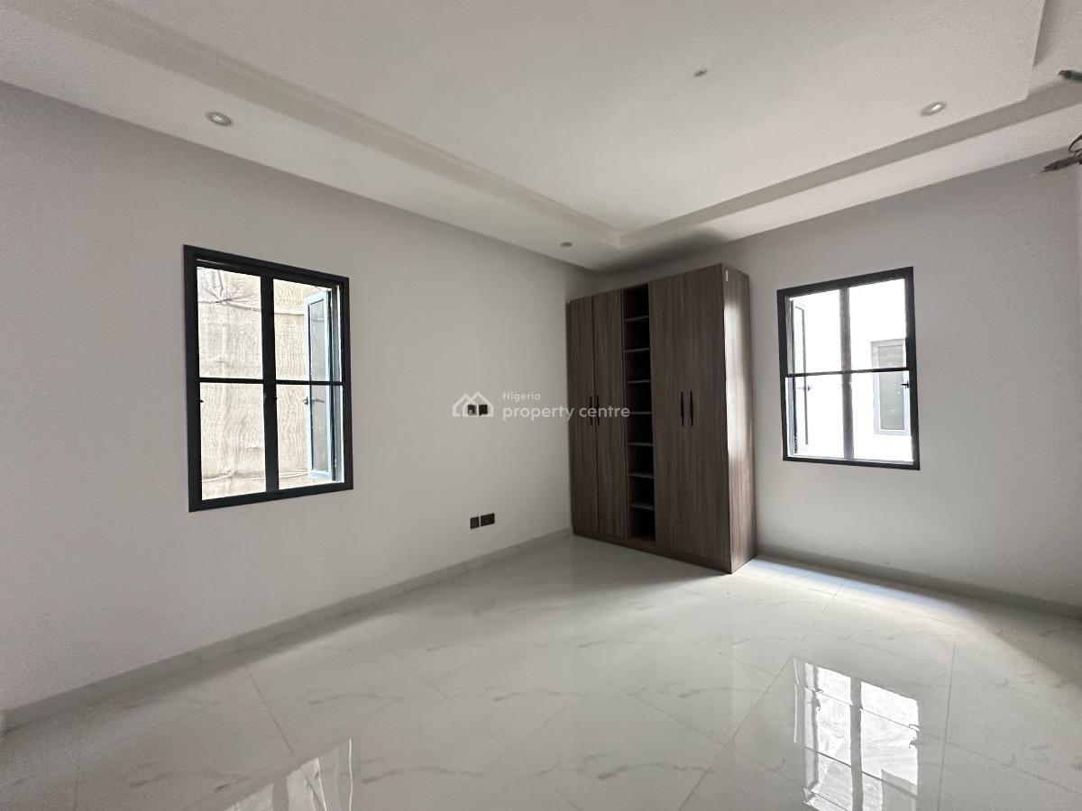 Cozy & Vibrant Two (2) Bedrooms Apartment with Bq, Ikate, Lekki, Lagos, Flat / Apartment for Sale