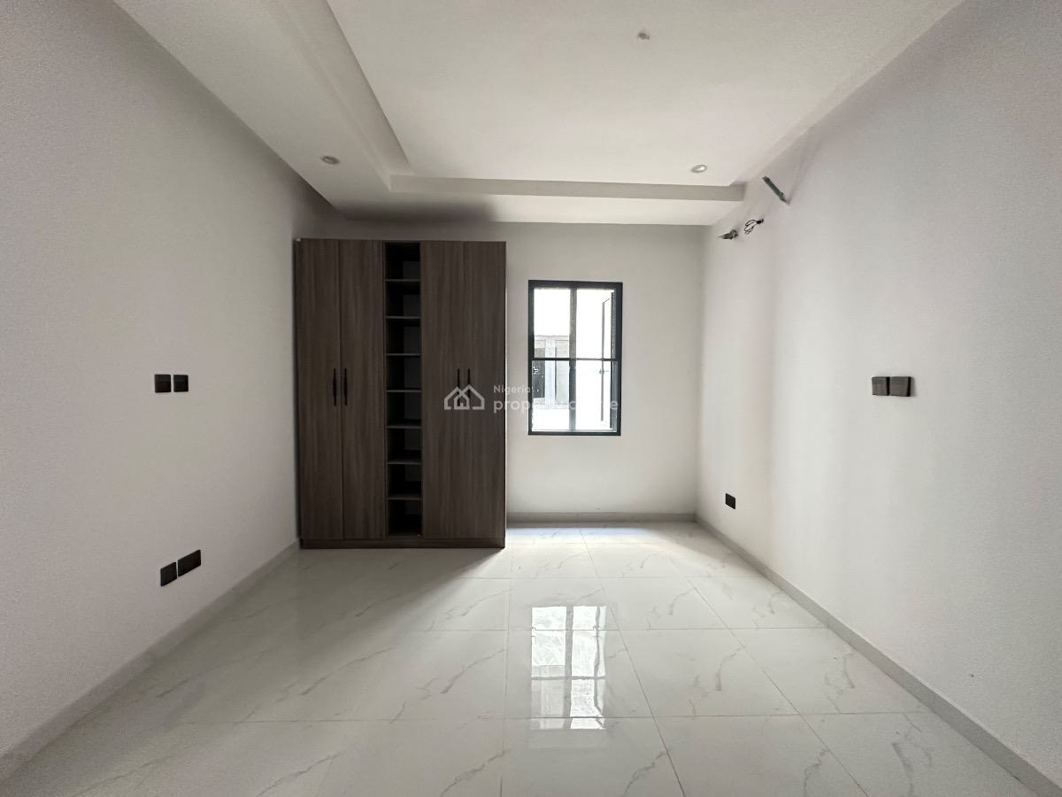 Cozy & Vibrant Two (2) Bedrooms Apartment with Bq, Ikate, Lekki, Lagos, Flat / Apartment for Sale