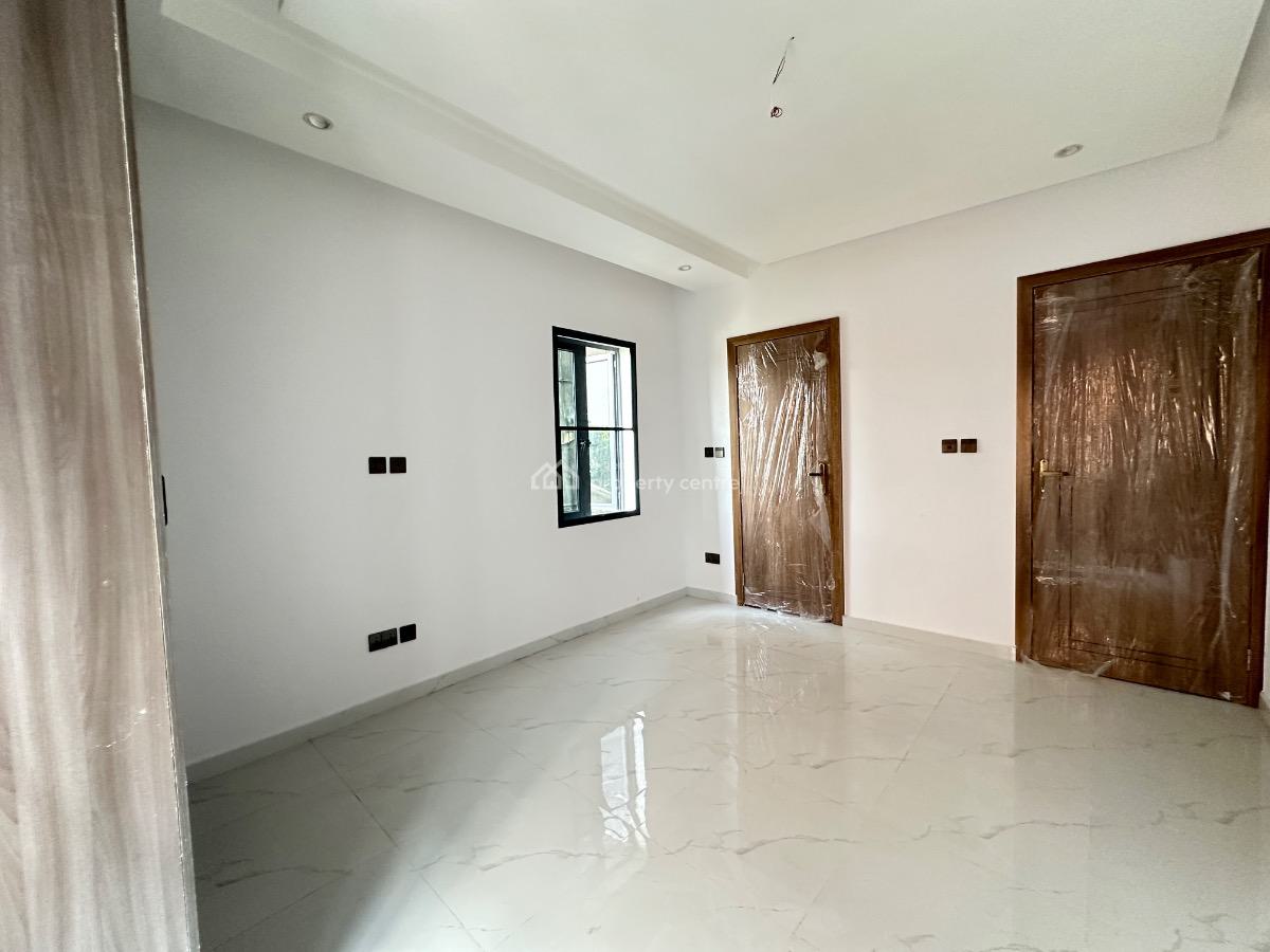 Cozy & Vibrant Two (2) Bedrooms Apartment with Bq, Ikate, Lekki, Lagos, Flat / Apartment for Sale