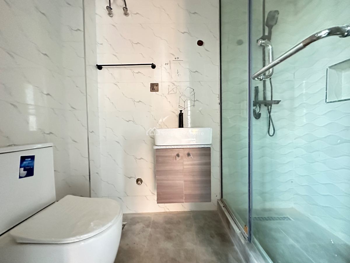 Cozy & Vibrant Two (2) Bedrooms Apartment with Bq, Ikate, Lekki, Lagos, Flat / Apartment for Sale