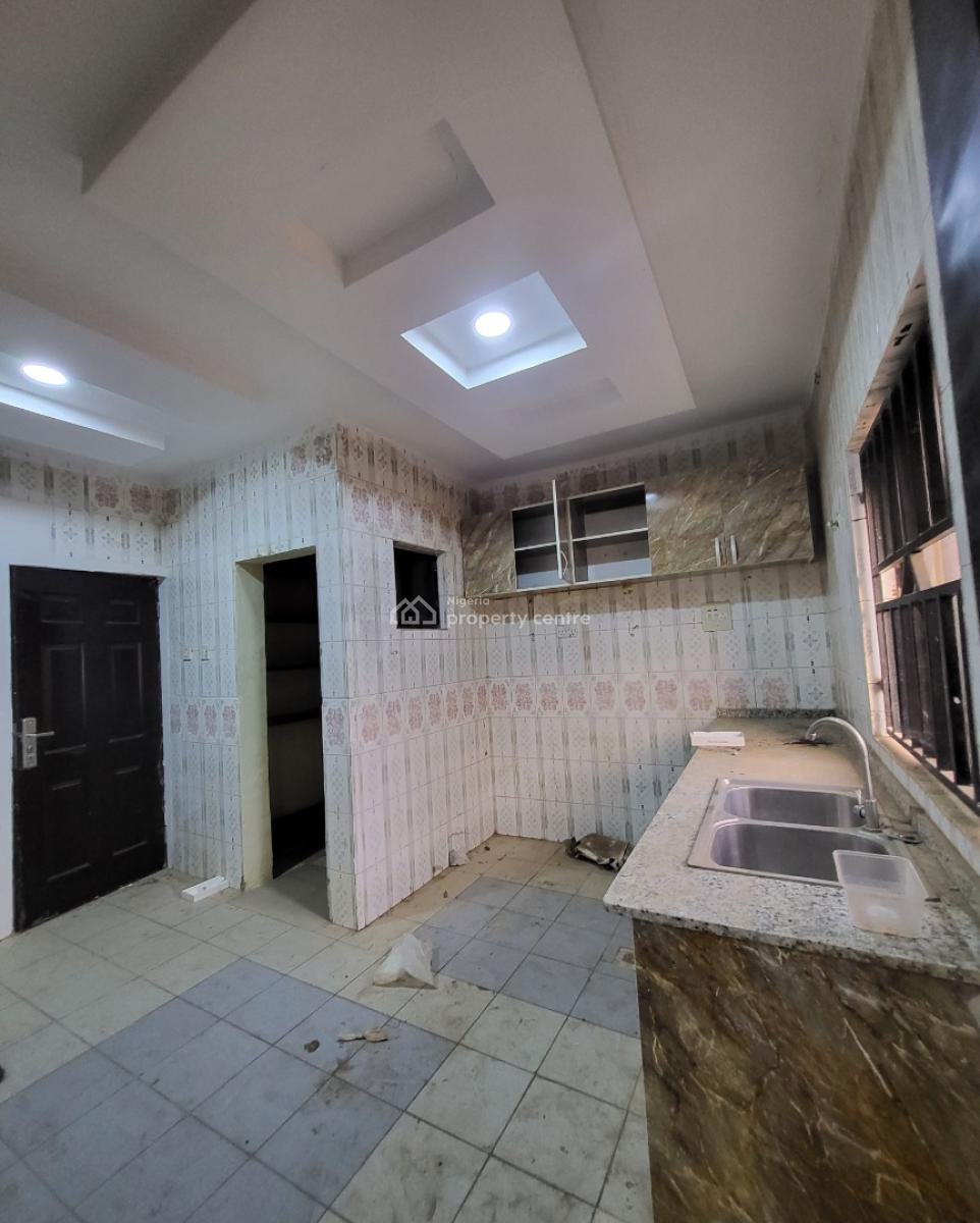 Luxurious Massive 3 Bedroom Flat, Near American International School, Durumi, Abuja, Flat / Apartment for Rent