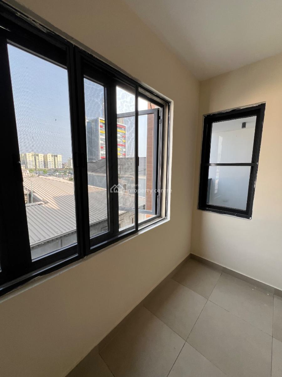 Brand New Luxury 3-bedroom Flat with Bq, Lekki Phase 1, Lekki, Lagos, Flat / Apartment for Sale