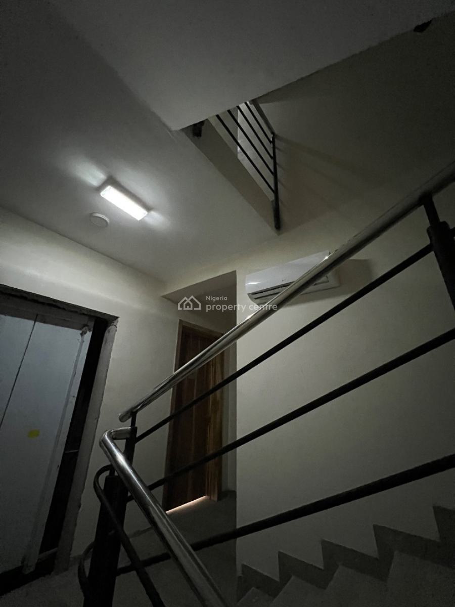 Brand New Luxury 3-bedroom Flat with Bq, Lekki Phase 1, Lekki, Lagos, Flat / Apartment for Sale