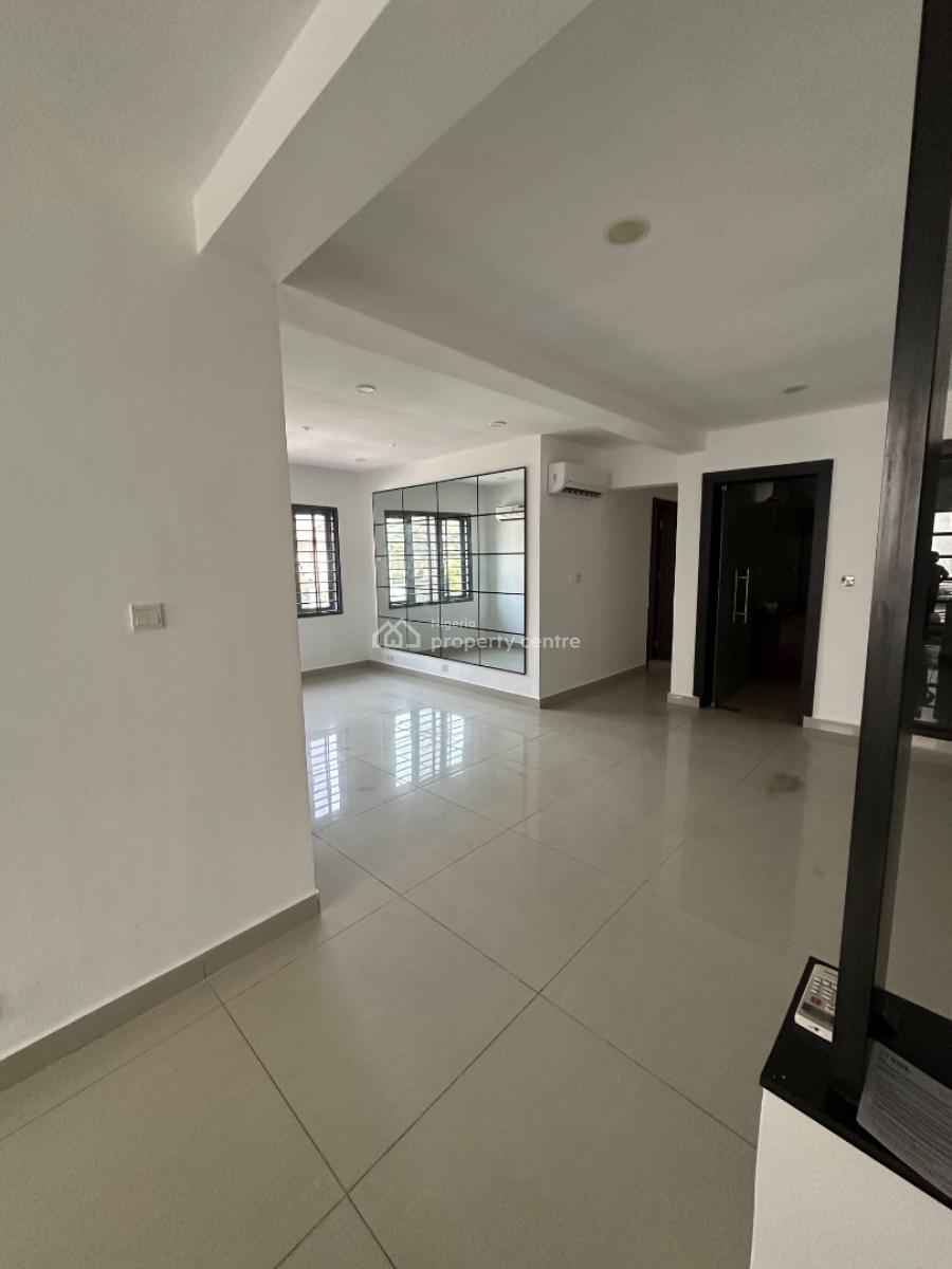 Luxury 3 Bedroom Apartment with Bq, Lekki Phase 1, Lekki, Lagos, Flat / Apartment for Rent