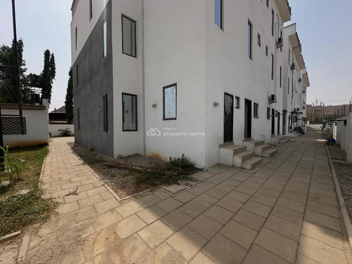 Pristine 4 Bedroom Terrace Duplex with 2 Living Room and a Bq, Mbora (nbora), Abuja, Terraced Duplex for Sale