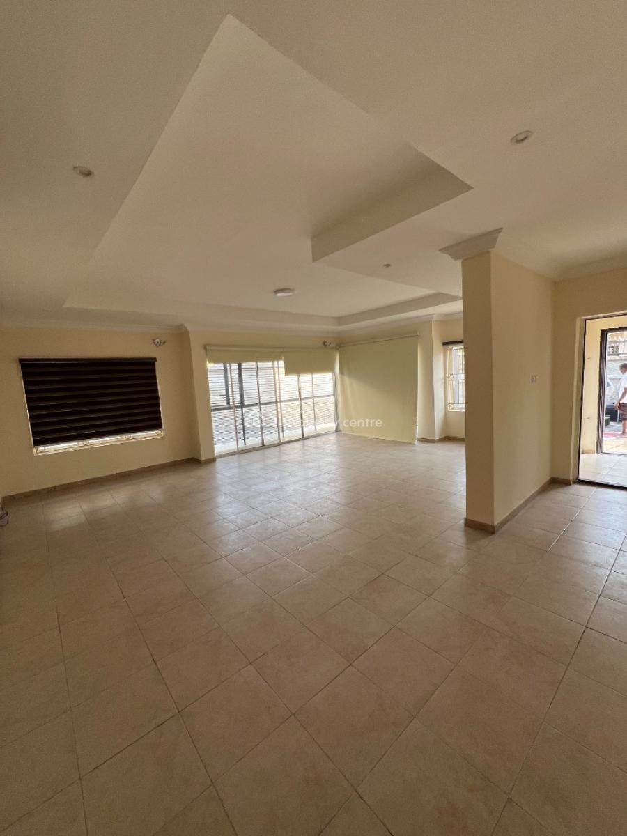 Spacious and Classic 3-bedroom Apartment with a Room Bq in Lekki., Lekki Phase 1, Lekki, Lagos, Flat / Apartment for Rent