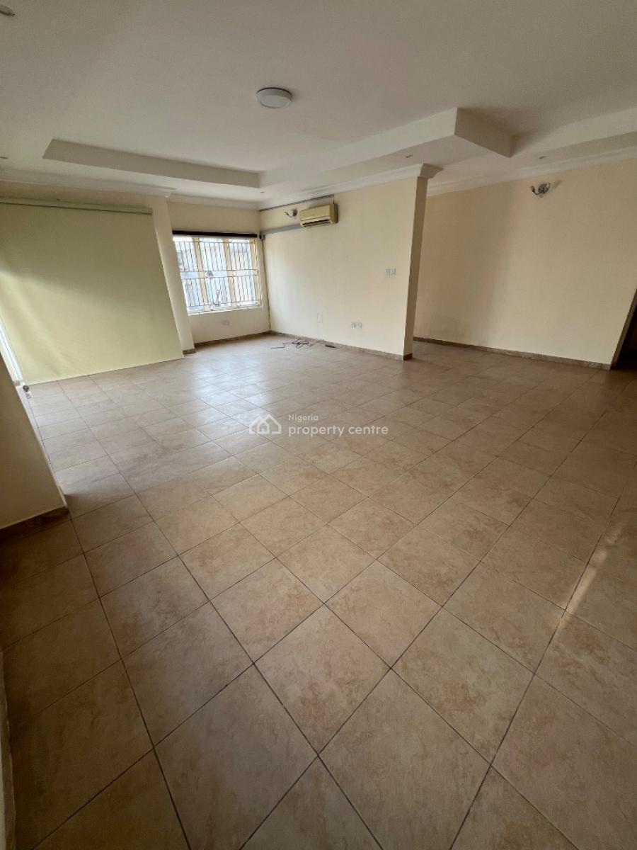 Spacious and Classic 3-bedroom Apartment with a Room Bq in Lekki., Lekki Phase 1, Lekki, Lagos, Flat / Apartment for Rent