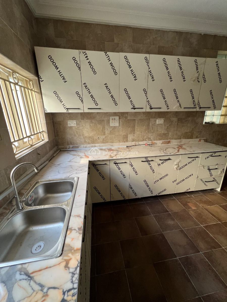 Spacious and Classic 3-bedroom Apartment with a Room Bq in Lekki., Lekki Phase 1, Lekki, Lagos, Flat / Apartment for Rent