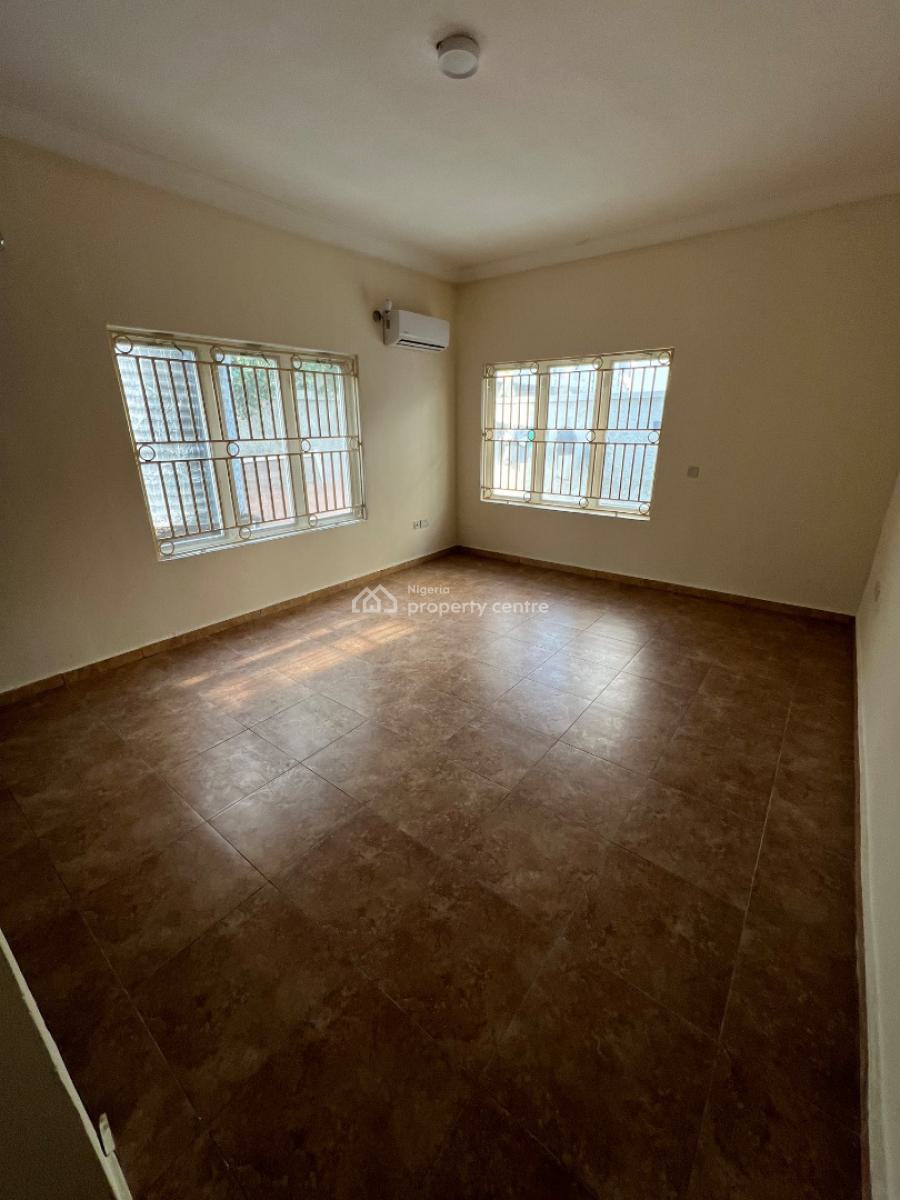 Spacious and Classic 3-bedroom Apartment with a Room Bq in Lekki., Lekki Phase 1, Lekki, Lagos, Flat / Apartment for Rent