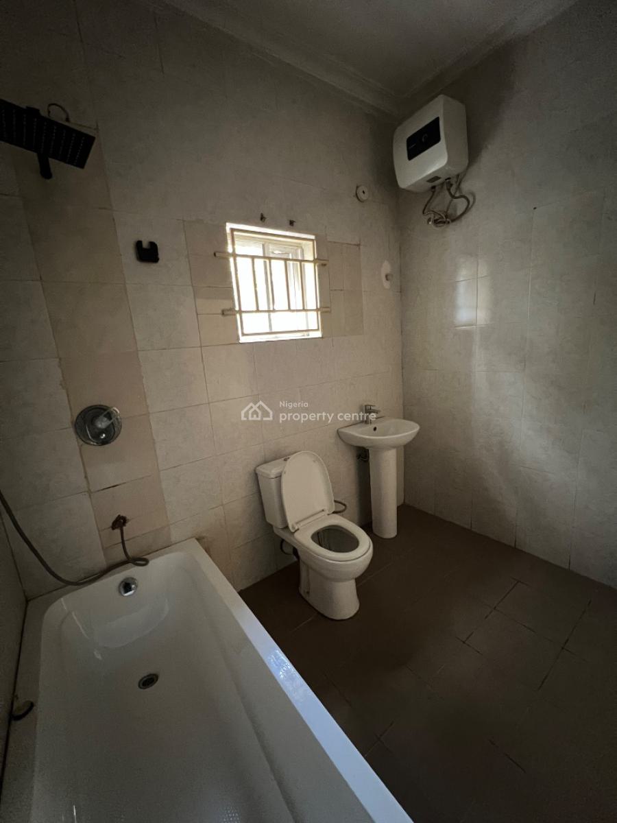 Spacious and Classic 3-bedroom Apartment with a Room Bq in Lekki., Lekki Phase 1, Lekki, Lagos, Flat / Apartment for Rent