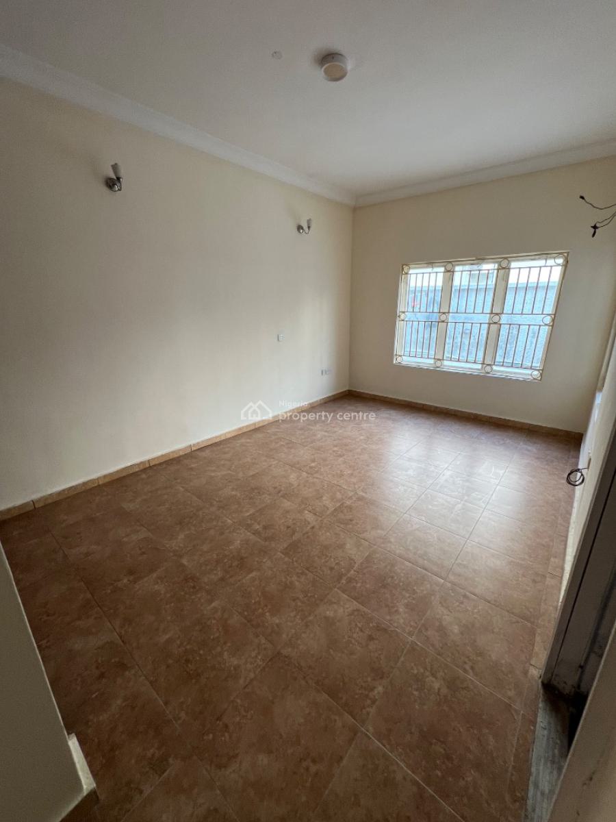 Spacious and Classic 3-bedroom Apartment with a Room Bq in Lekki., Lekki Phase 1, Lekki, Lagos, Flat / Apartment for Rent