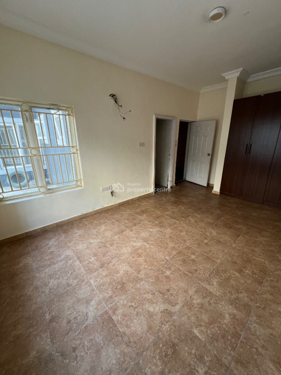 Spacious and Classic 3-bedroom Apartment with a Room Bq in Lekki., Lekki Phase 1, Lekki, Lagos, Flat / Apartment for Rent