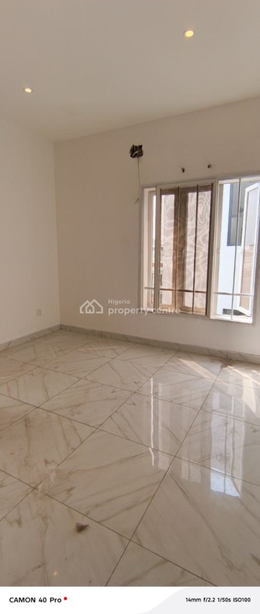 Spacious and Well Maintained, Oniru, Victoria Island (vi), Lagos, Flat / Apartment for Rent
