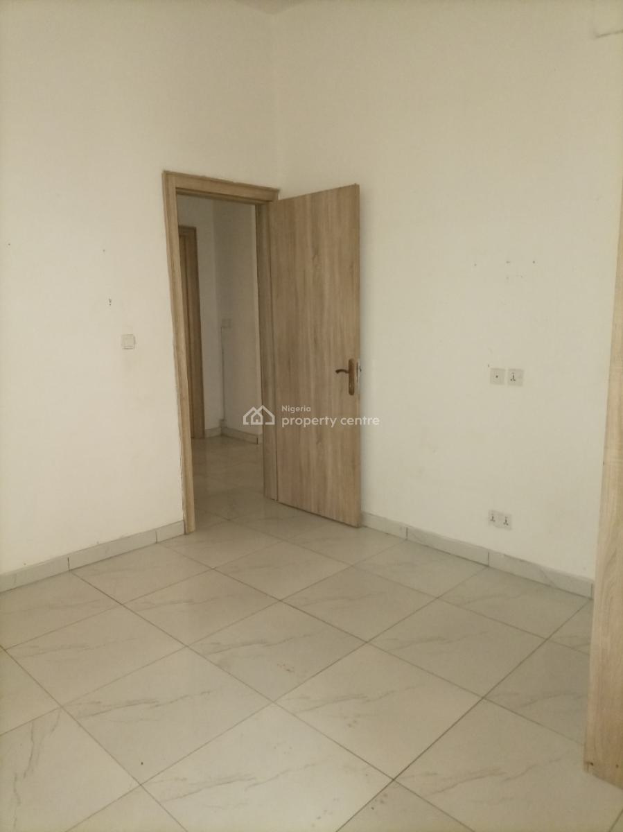 Compact Size Downstairs Bedroom Inside a Shared Duplex ., Emcel Garden Estate Orchid Road, Lekki, Lagos, Self Contain (single Rooms) for Rent