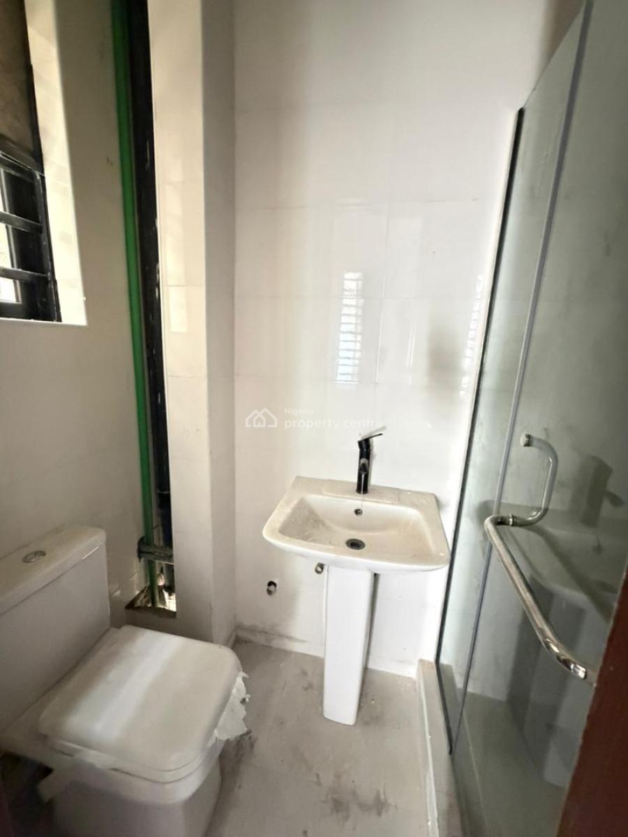 Luxury 2 Bedroom Apartment in a Strategic Location, Ologolo, Lekki, Lagos, Flat / Apartment for Sale