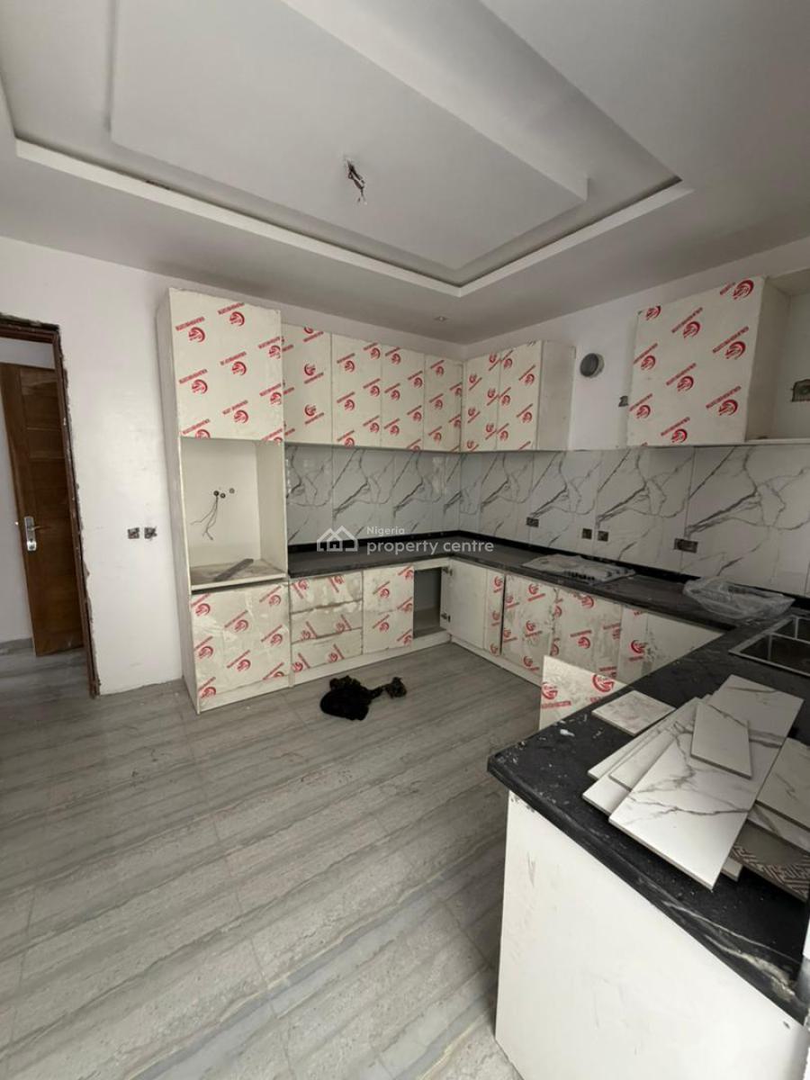 Luxury 2 Bedroom Apartment in a Strategic Location, Ologolo, Lekki, Lagos, Flat / Apartment for Sale