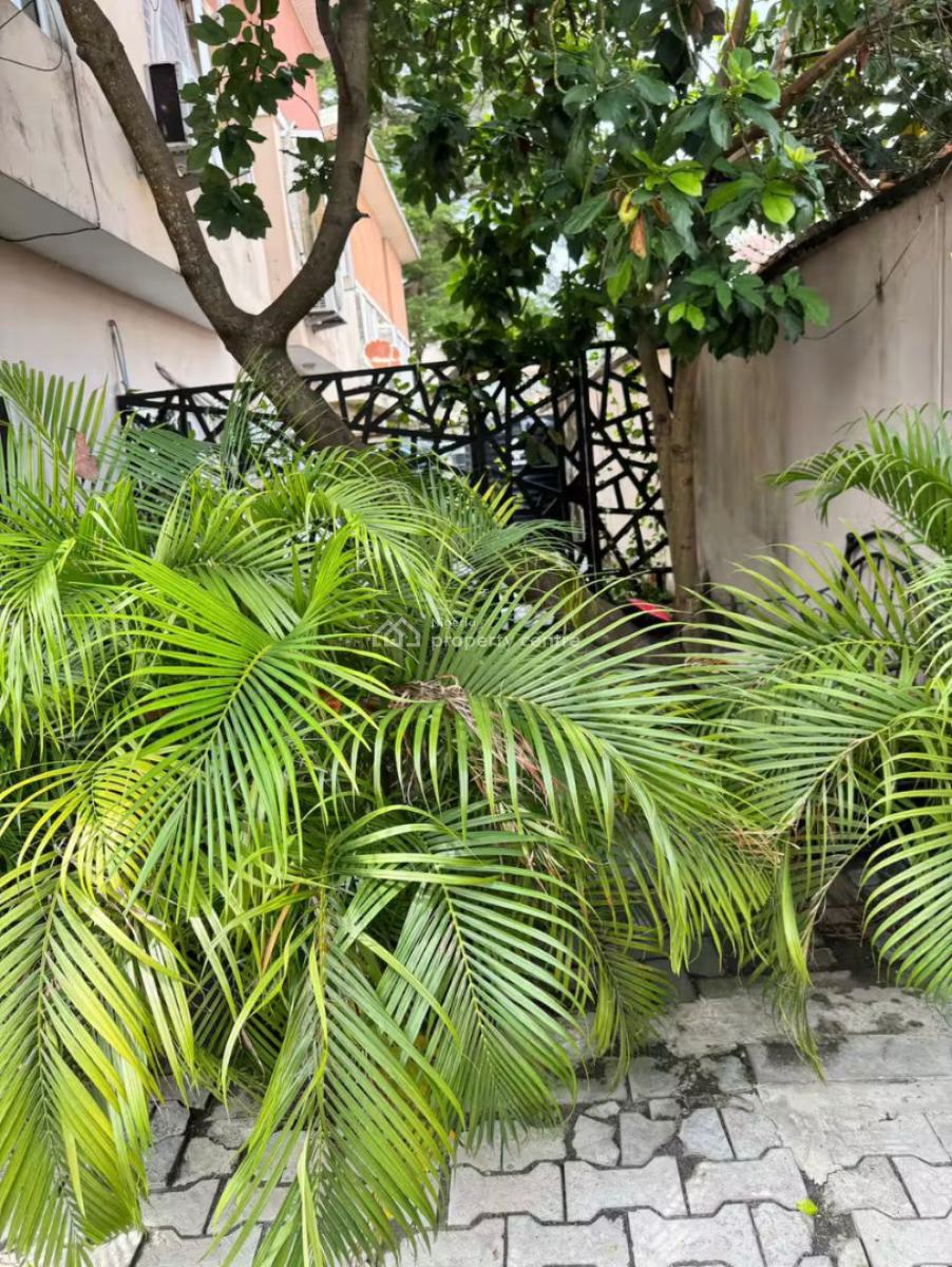 a Tastefully Finished Luxury 2-bedroom Apartment, Lekki Phase 1, Lekki, Lagos, Flat / Apartment Short Let