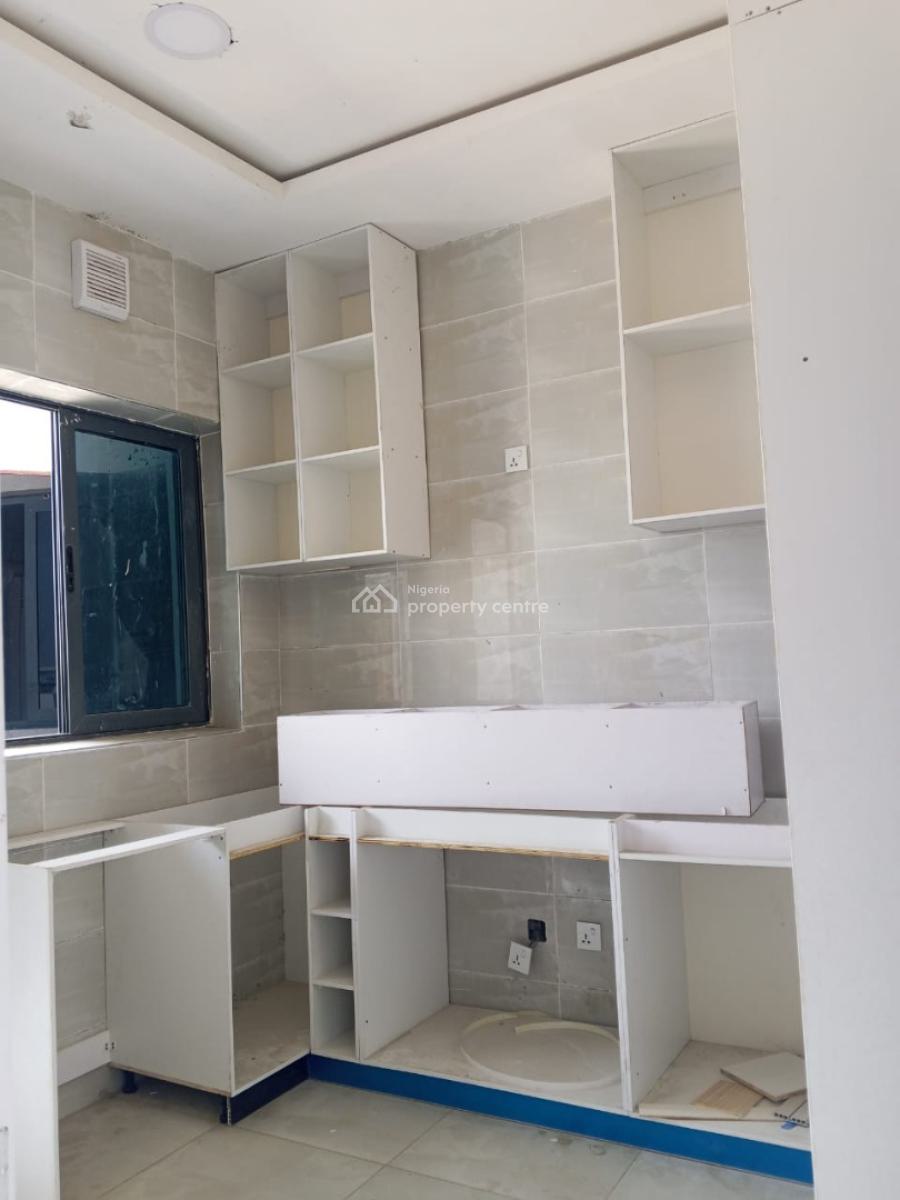 Brand New 3 Bedroom Condo with Lift and Carport, Lekki Phase 1, Lekki, Lagos, Flat / Apartment for Sale