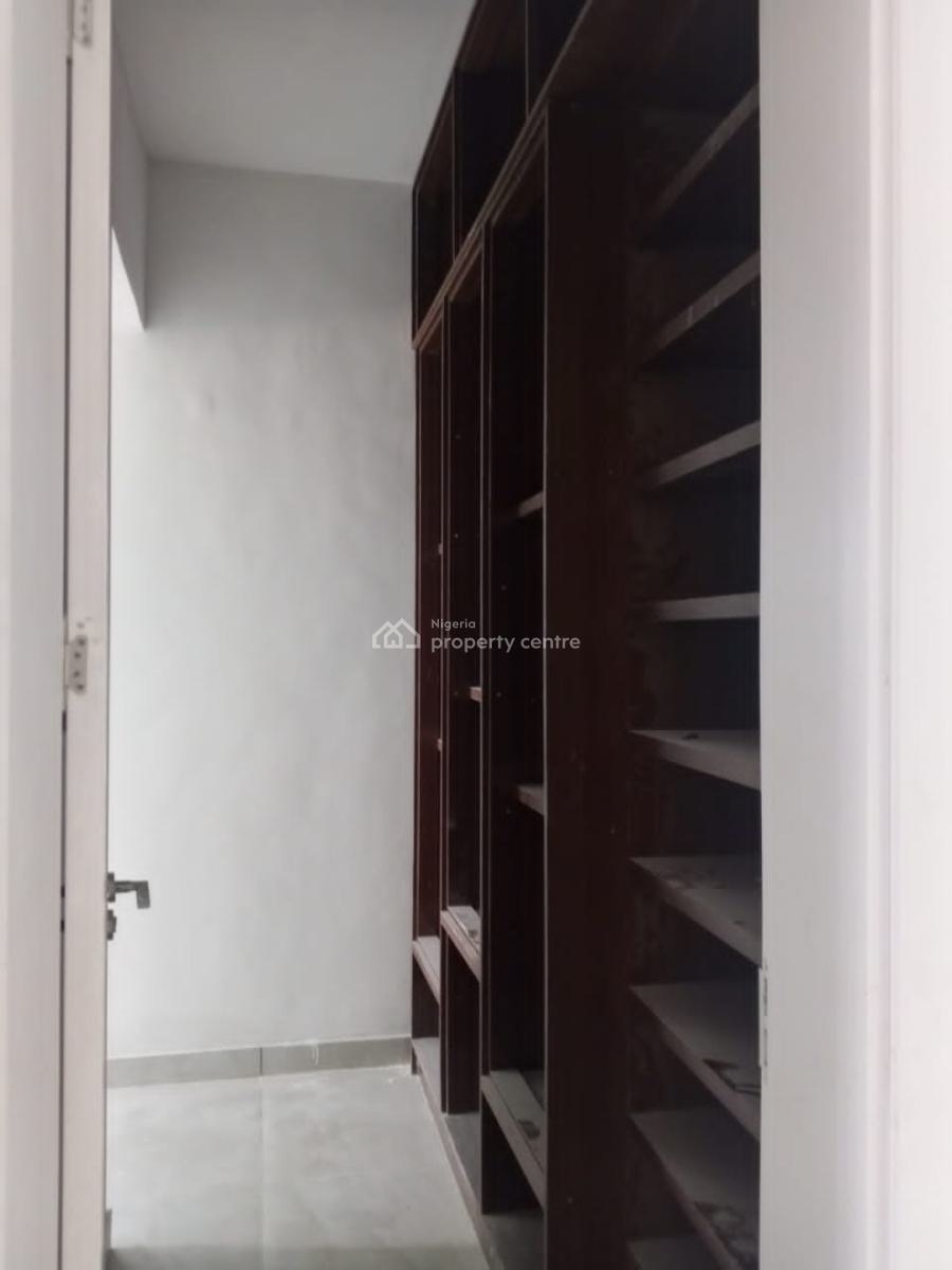 Brand New 3 Bedroom Condo with Lift and Carport, Lekki Phase 1, Lekki, Lagos, Flat / Apartment for Sale
