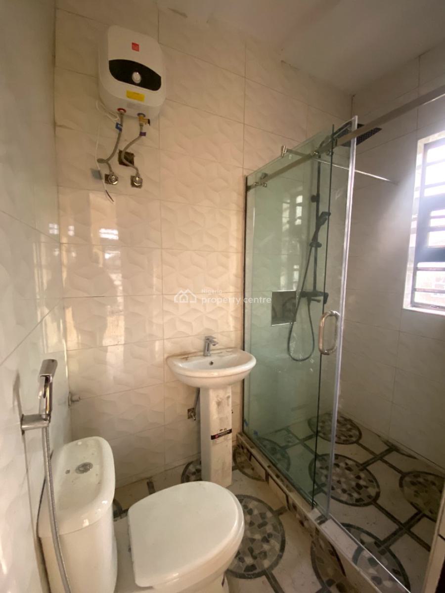 Lovely 2 Bedroom Apartment in a Secure Estate, Ajah, Lekki, Lagos, Flat / Apartment for Sale