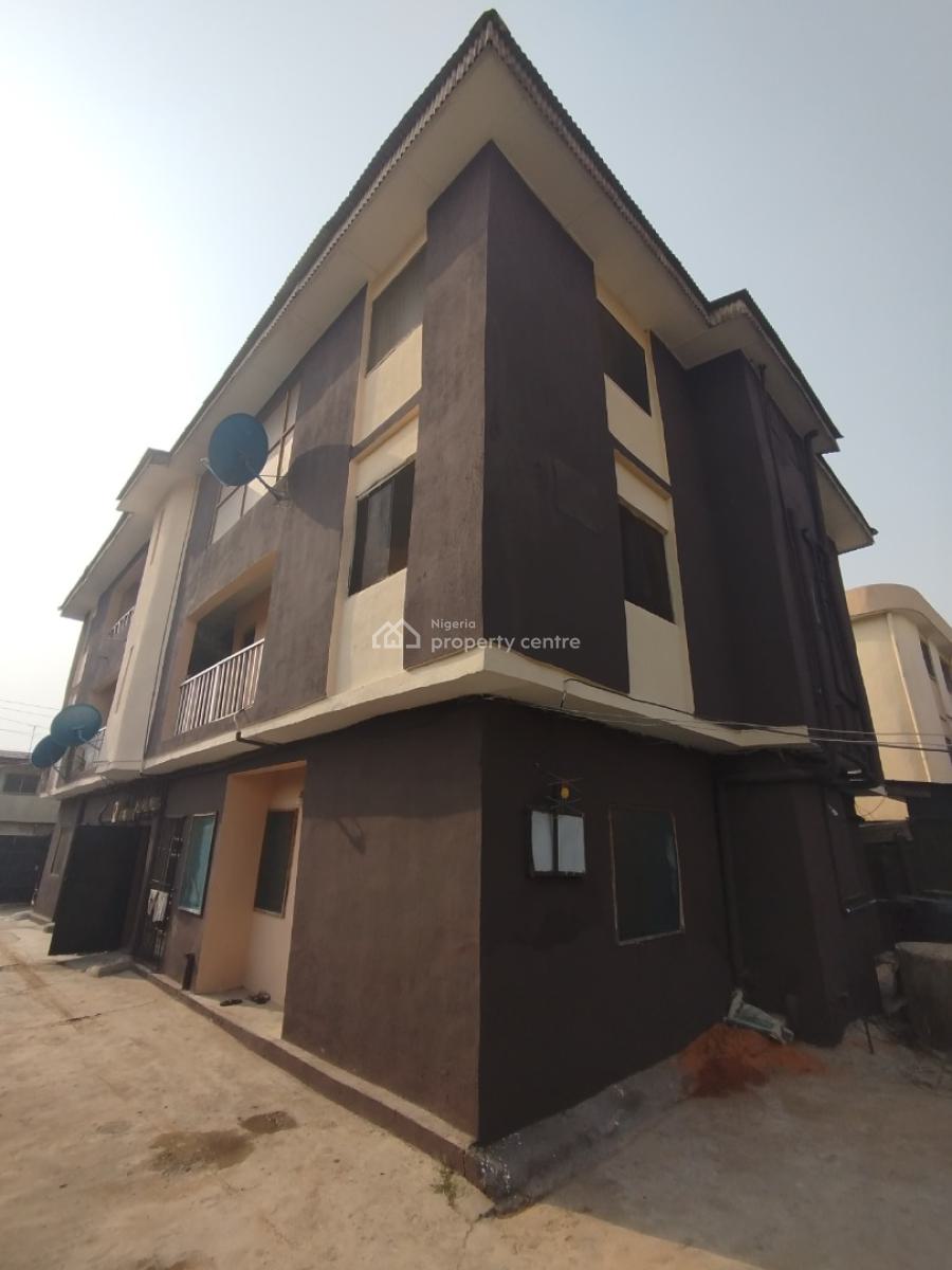 3 Bedrooms Flat, Personal Prepaid Meter, Fenced and Gated, Clean Water, Alapere, Ketu, Lagos, Flat / Apartment for Rent