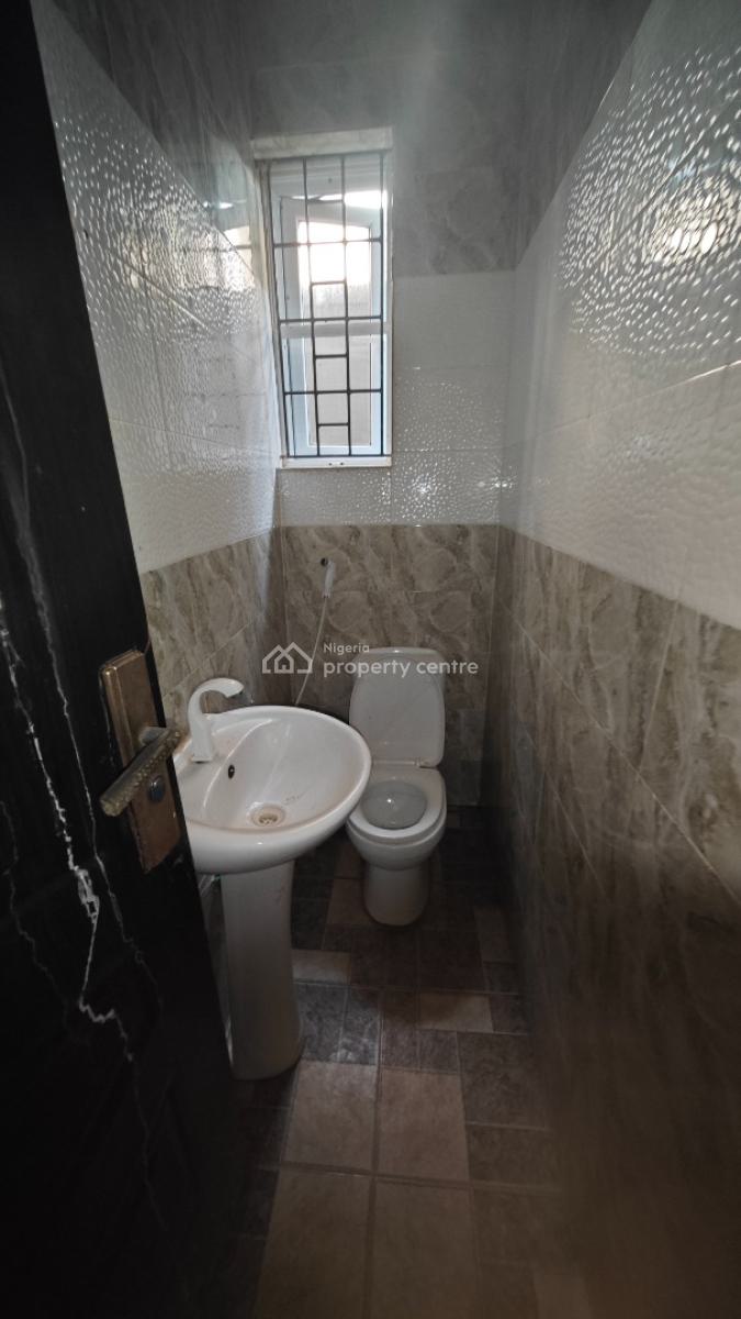 Newly Built 2 Bedrooms Flat, Off Freedom Way, Lekki Phase 1, Lekki, Lagos, Flat / Apartment for Rent