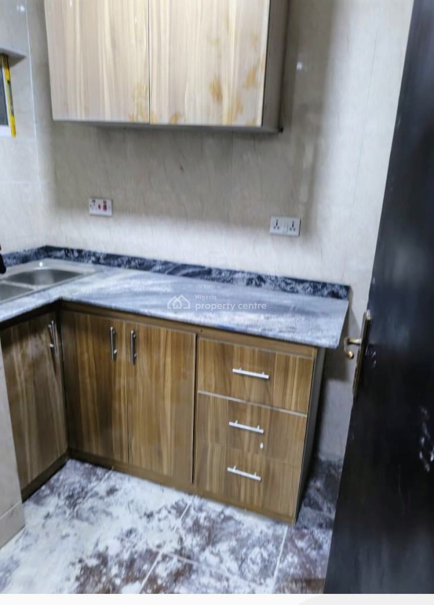 One Bedroom Mini Flat, Off Akin Adesola, Victoria Island (vi), Lagos, Mini Flat (room and Parlour) for Rent